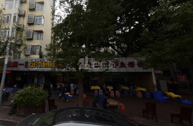 翠苑小区4752279周边环境图8