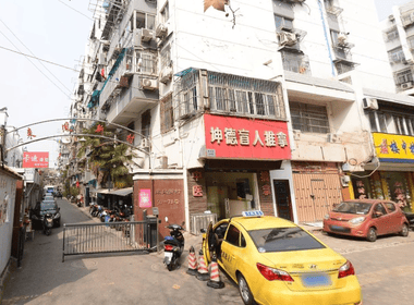 来凤新村 3室0厅0卫