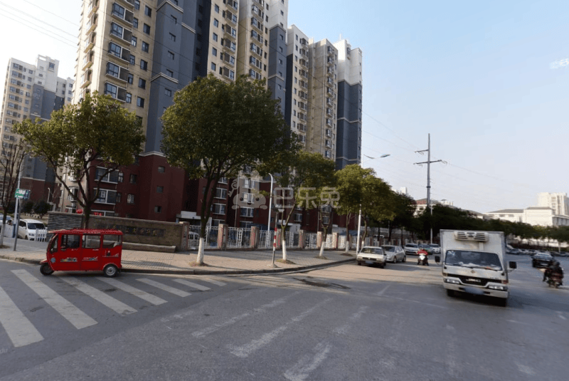 天景山公寓荣华苑东区12269457周边环境图7