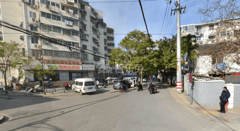 天山路小区12413498周边环境图2