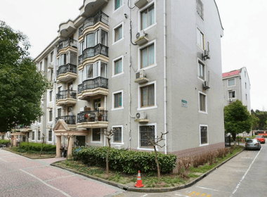 界龙新世纪公寓 