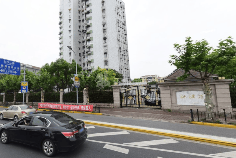 驰骋苑（大渡河路）15585846周边环境图0