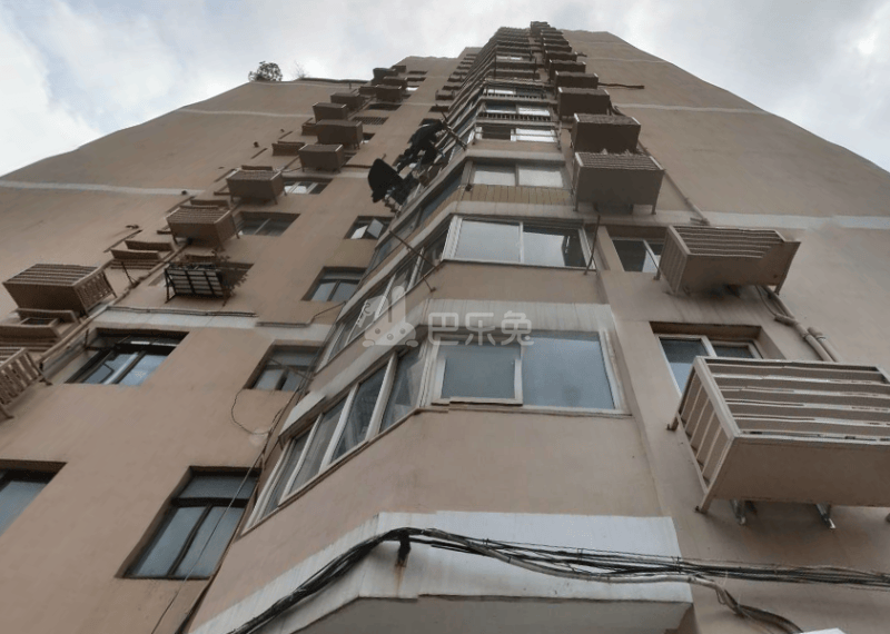 华绮公寓15439708周边环境图2