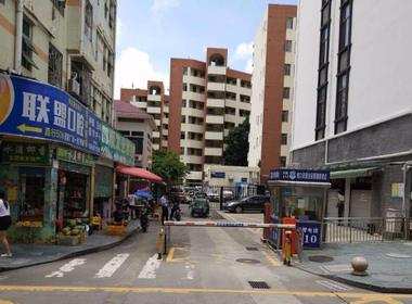 荣村小区 3室2厅1卫