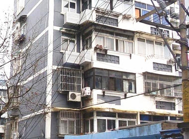 多伦路150号小区 3室0厅0卫