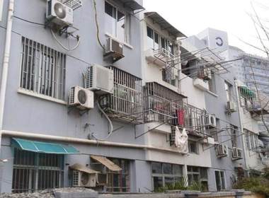 赤壁路4号小区 3室0厅0卫