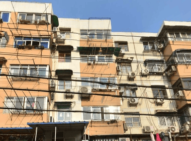 鑫润青年公寓 1室0厅1卫