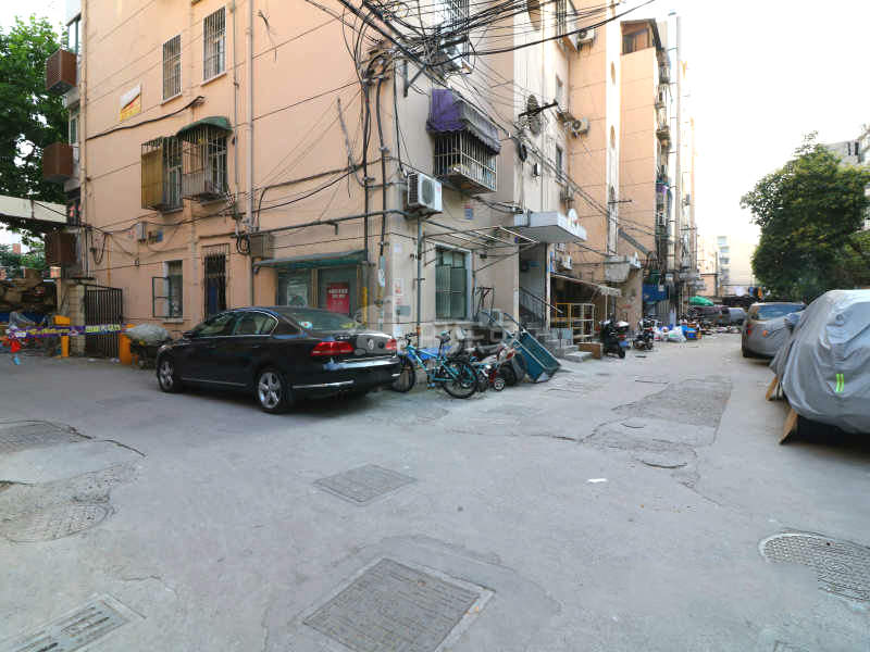 凤凰西街128-138号小区12205778周边环境图13