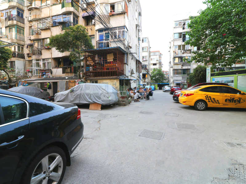 凤凰西街128-138号小区12205778周边环境图12