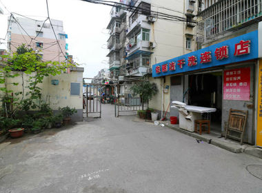 梅花里小区 2室0厅0卫