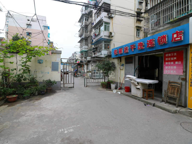 梅花里小区13016683周边环境图1