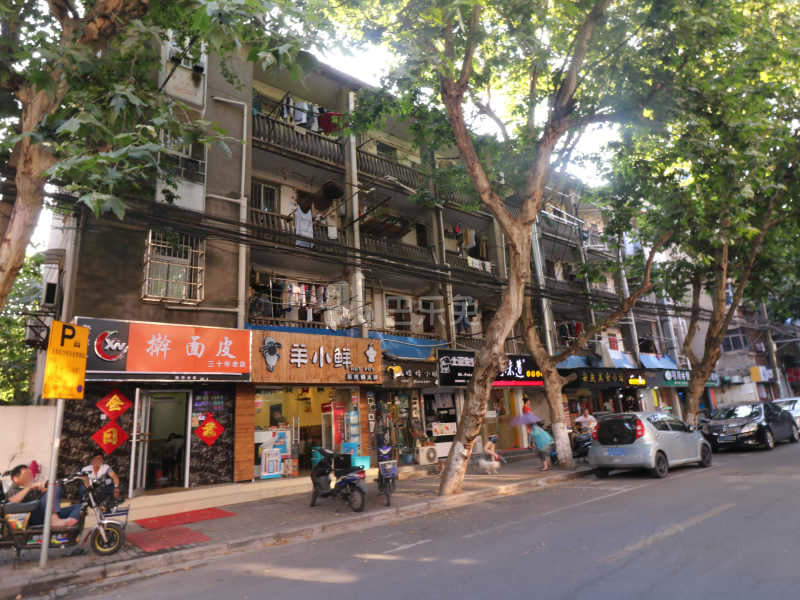 青岛路2号小区12488136周边环境图2