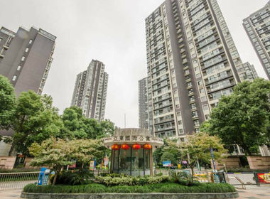 亚东国际公寓 3室2厅1卫