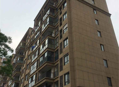 润龙锦园 1室0厅0卫