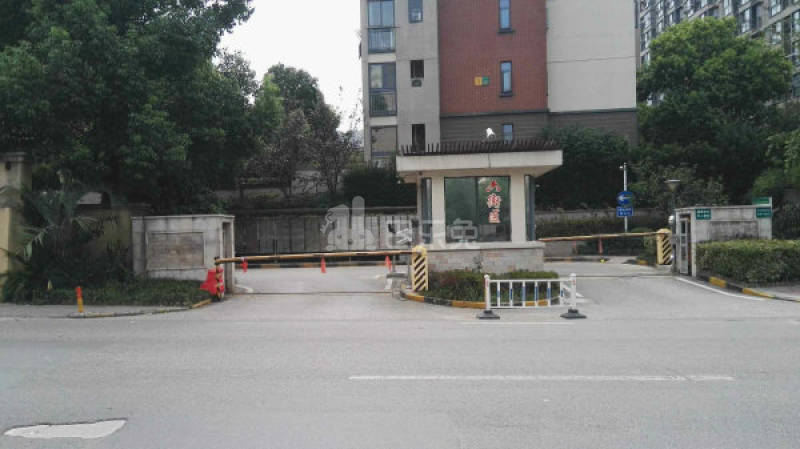 东郊小镇第六街区12523970周边环境图0