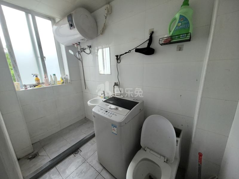 华浜新村（长江路366弄）10005073卫生间图4