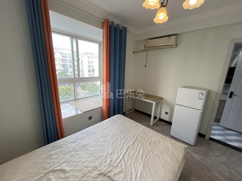 巷佳华苑2期10020561卧室图1