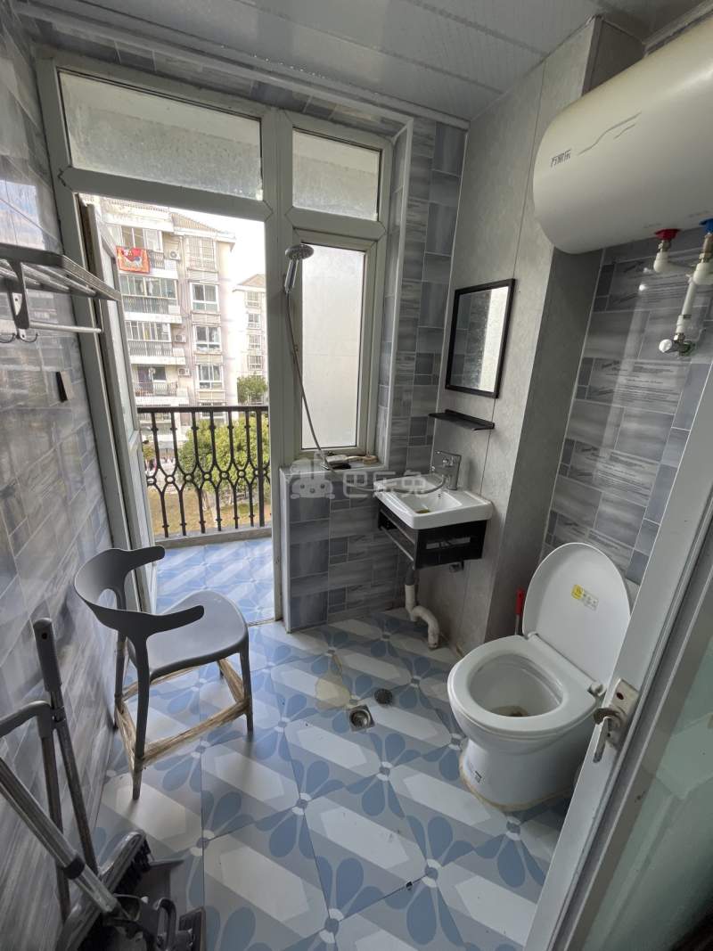 巷佳华苑2期10020561卫生间图5