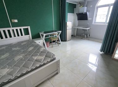 英雄村（民房） 