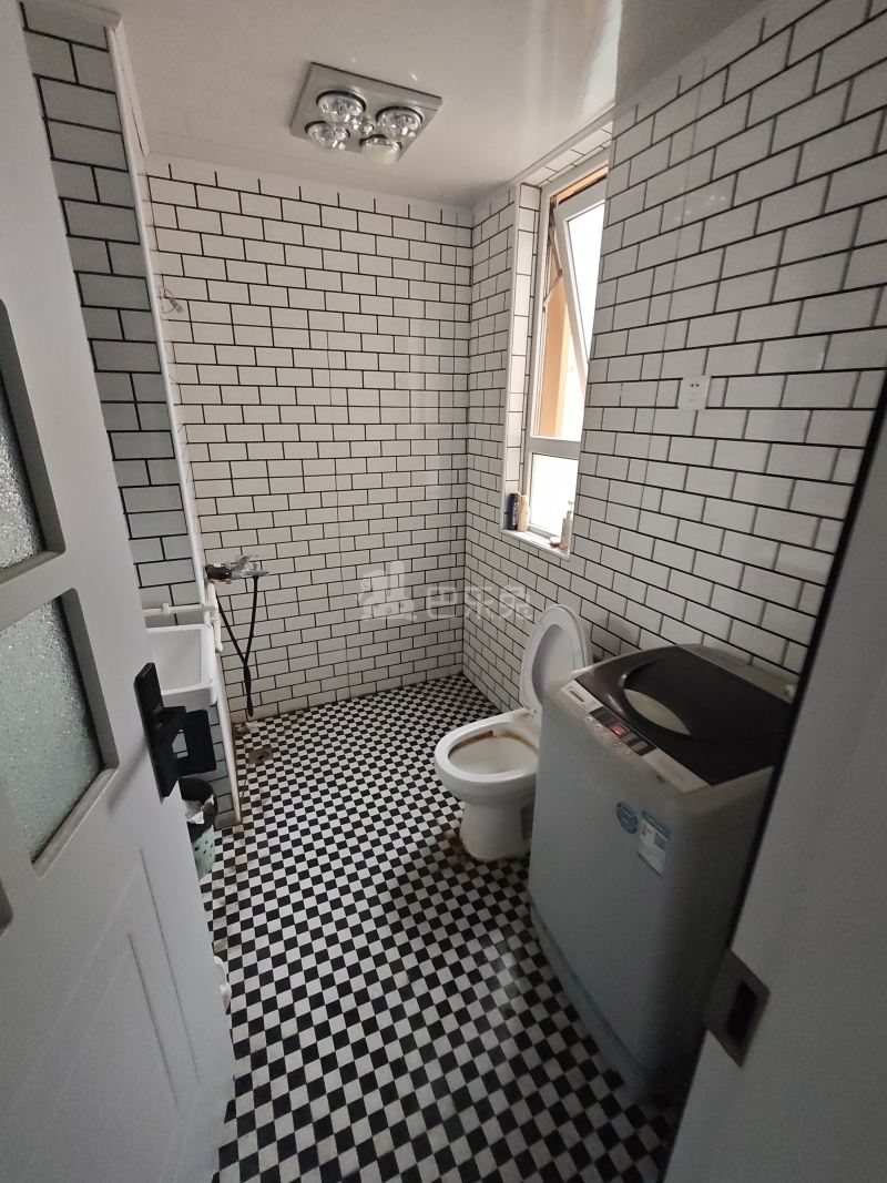 汇福家园德贤里10074051卫生间图7