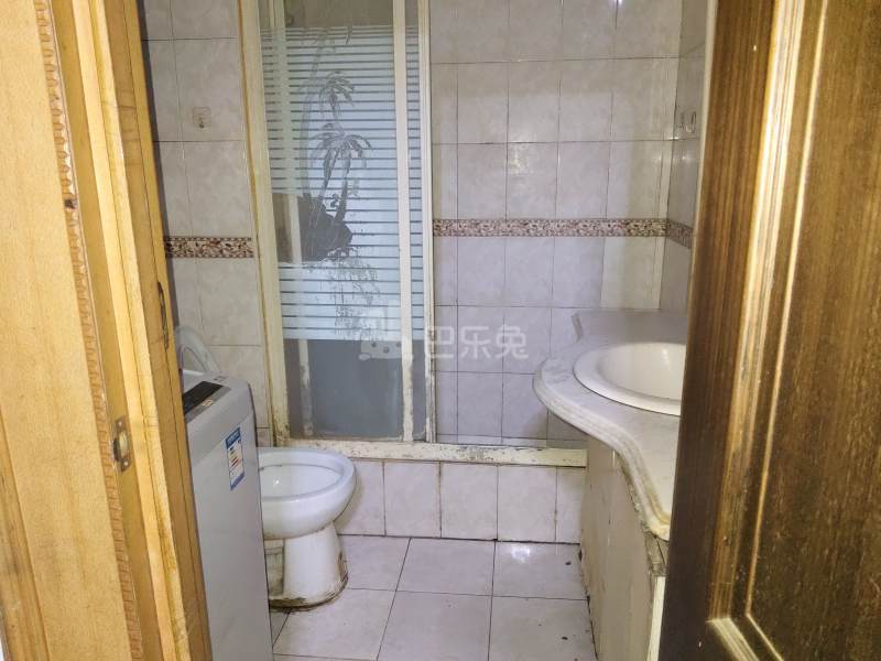 幸福第一公寓3077640卫生间图5