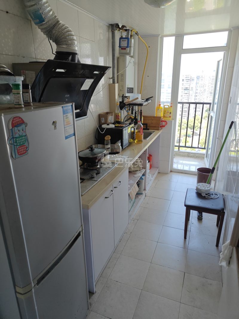 高行绿洲六期10102276厨房图6