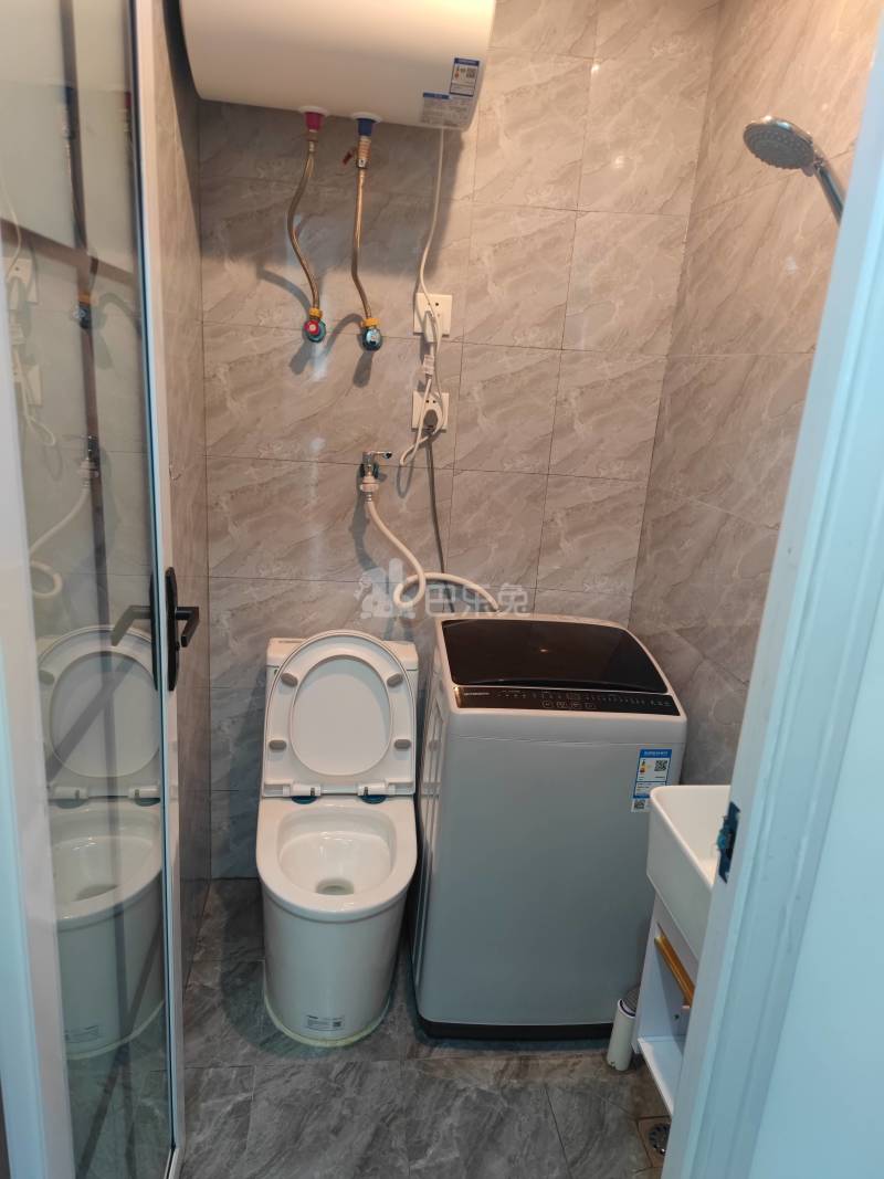 绿地东上海海富城市花园4期10122600卫生间图9