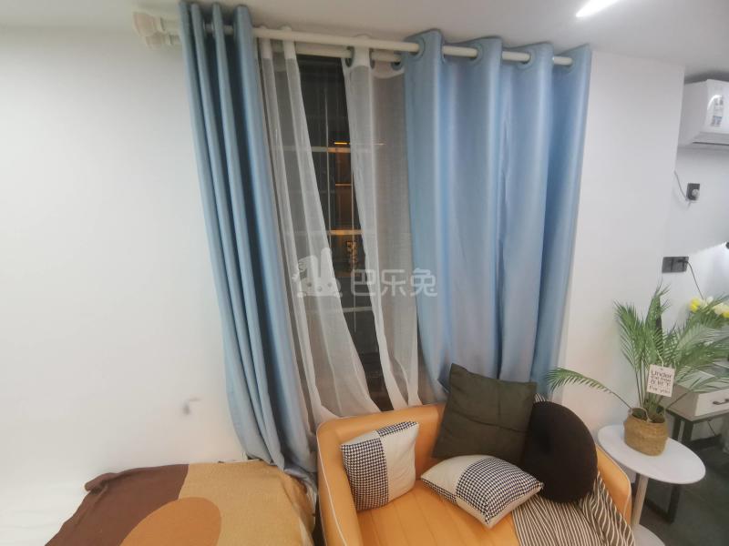 大山村大巷陈坊后街一巷10号10140205卧室窗户图7