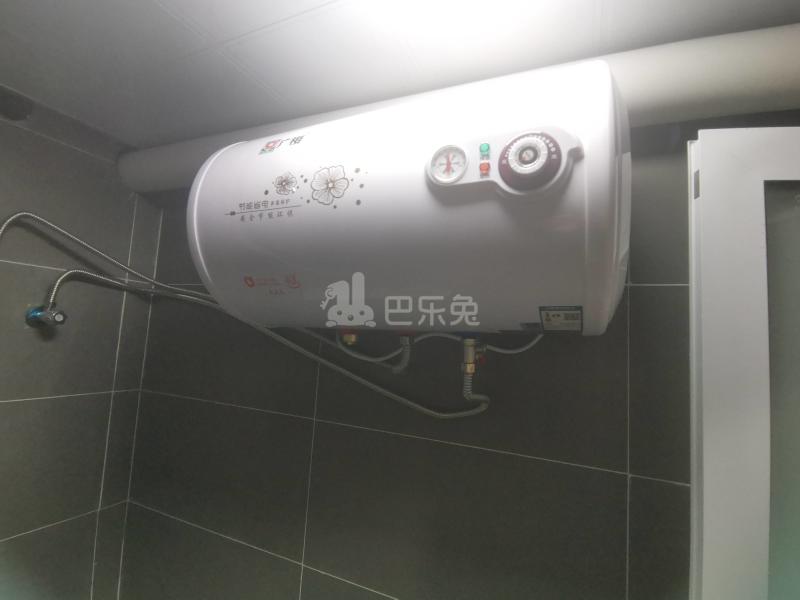 大山村大巷陈坊后街一巷10号10140205卫生间图6