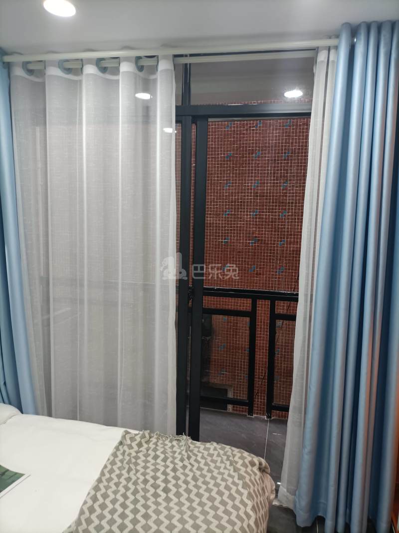 大山村大巷陈坊后街一巷10号10140208卧室窗户图14