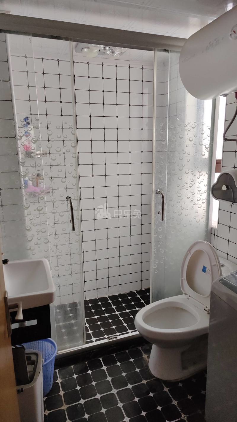 泰翔嘉苑10145158卫生间图8