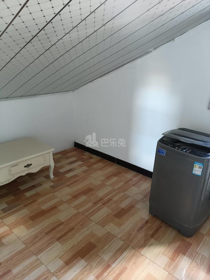 新场大街319弄10149166客厅图5