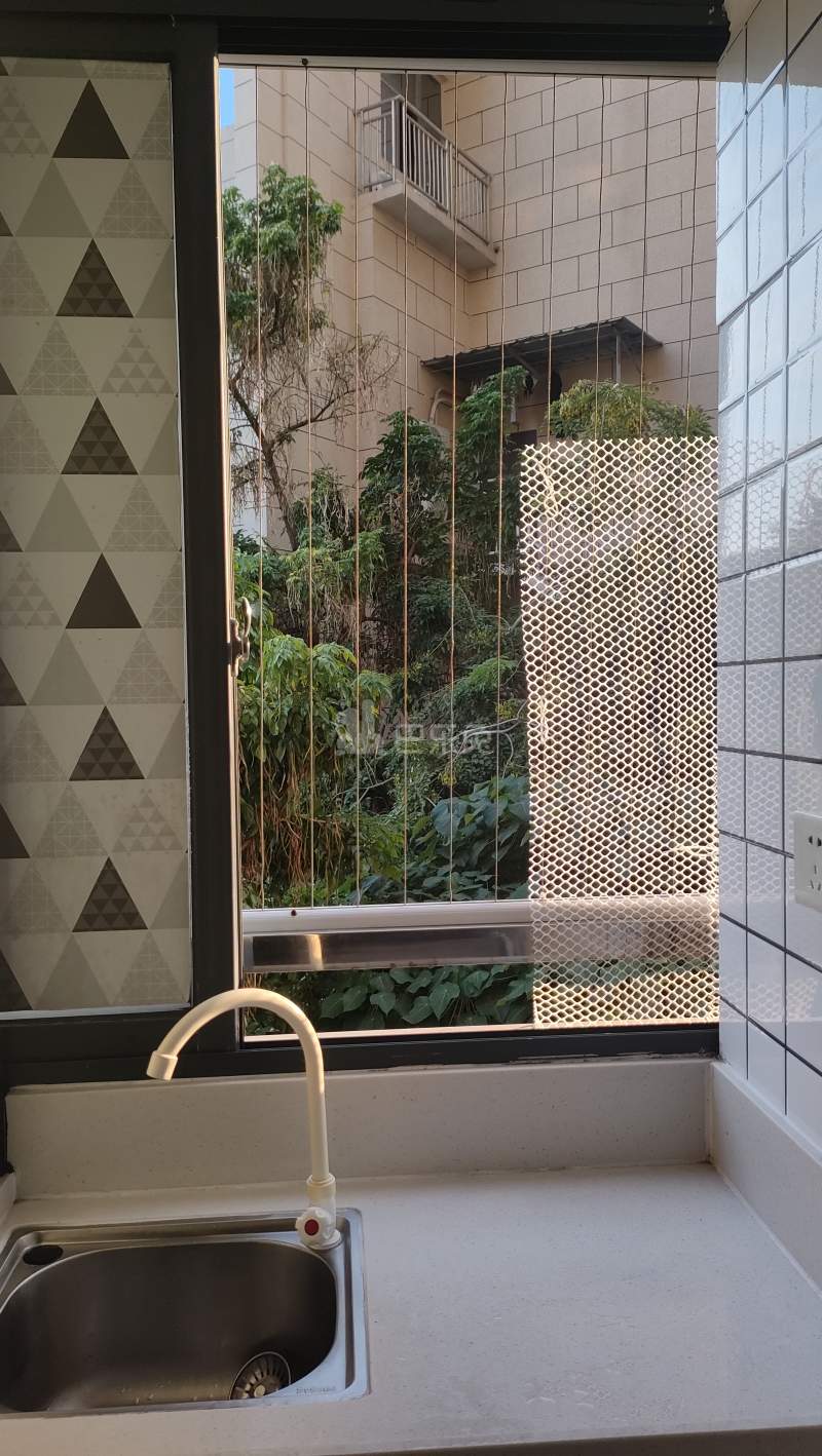 蓝虹雅苑10151862卧室窗户图10