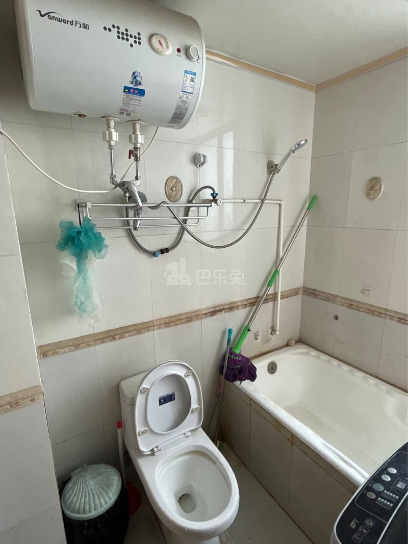 龙悦小区二区2898927卫生间图10