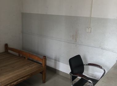 萝岗村 1室0厅1卫