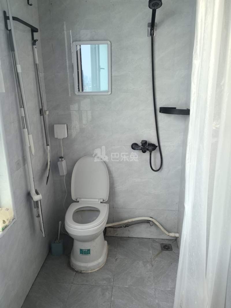 益晖新苑10184600卫生间图4