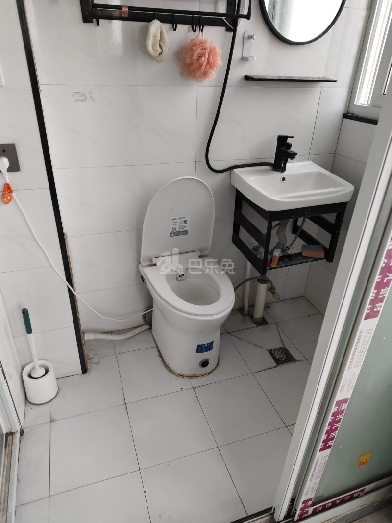 金沙湾绿地和苑一期1021280卫生间图10