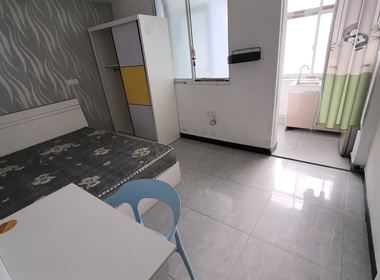 英雄村（民房） 