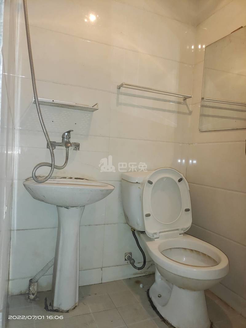 玉兰香苑一期B块1272766卫生间图15