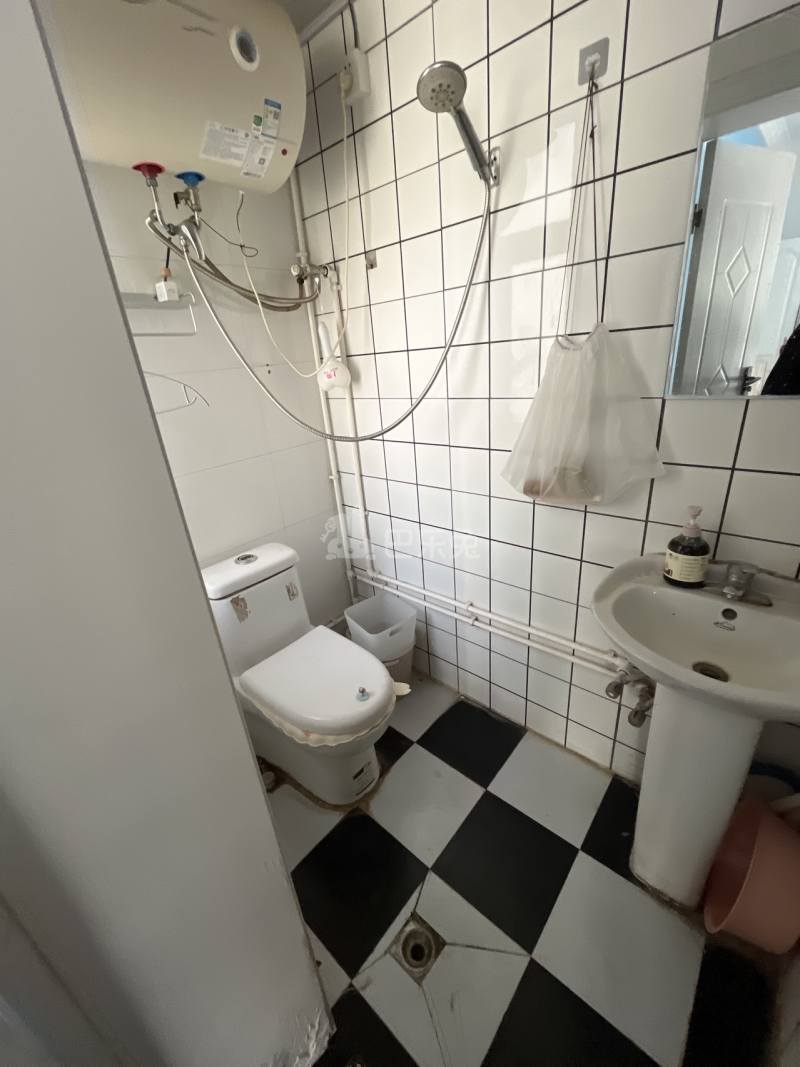 巷佳华苑2期10283822卫生间图5