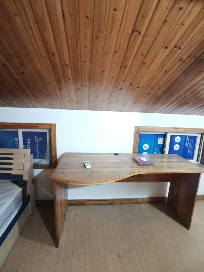 徐汇芳邻10285625卧室窗户图17