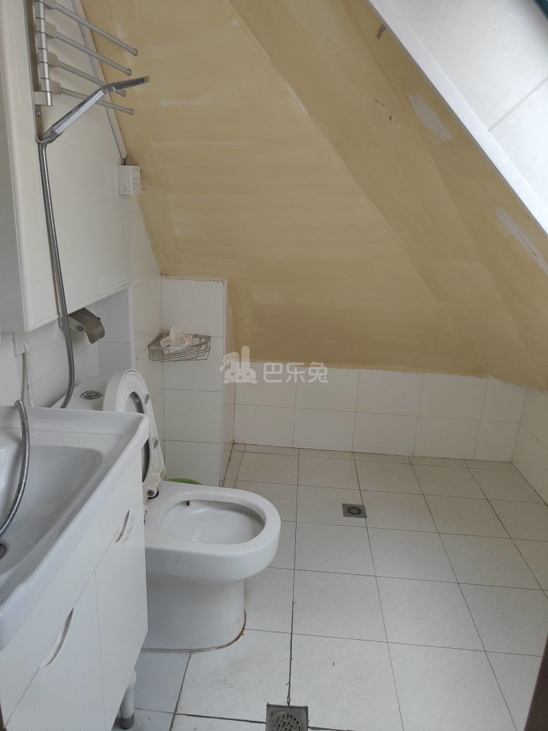 美林小城10335415卫生间图10