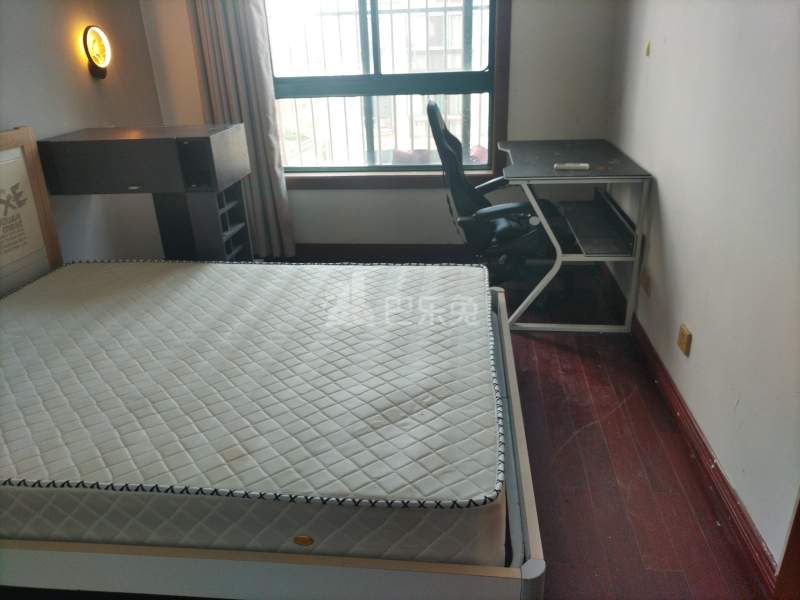 美林小城10335415卧室图3