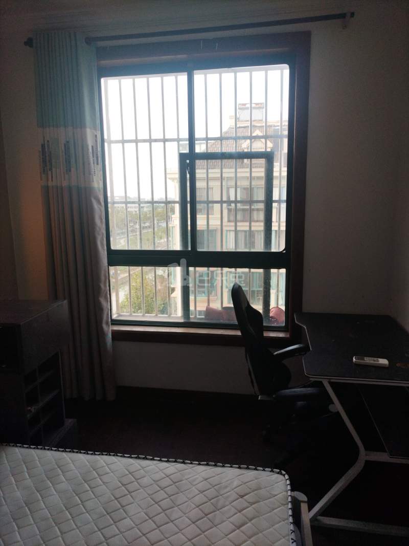 美林小城10335415卧室窗户图14