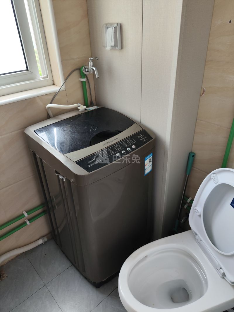 张弄富苑10358837卫生间图5