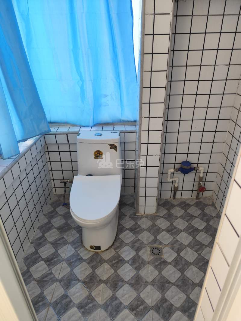 南山公安分局小区10359053卫生间图4