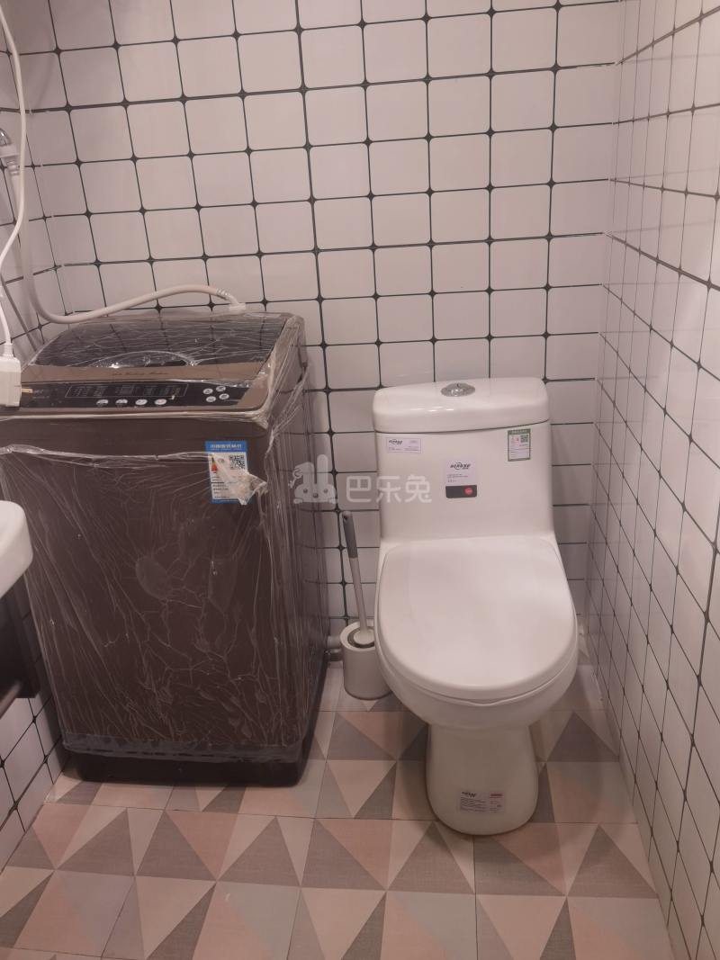 玉兰香苑二期C块10369799卫生间图5