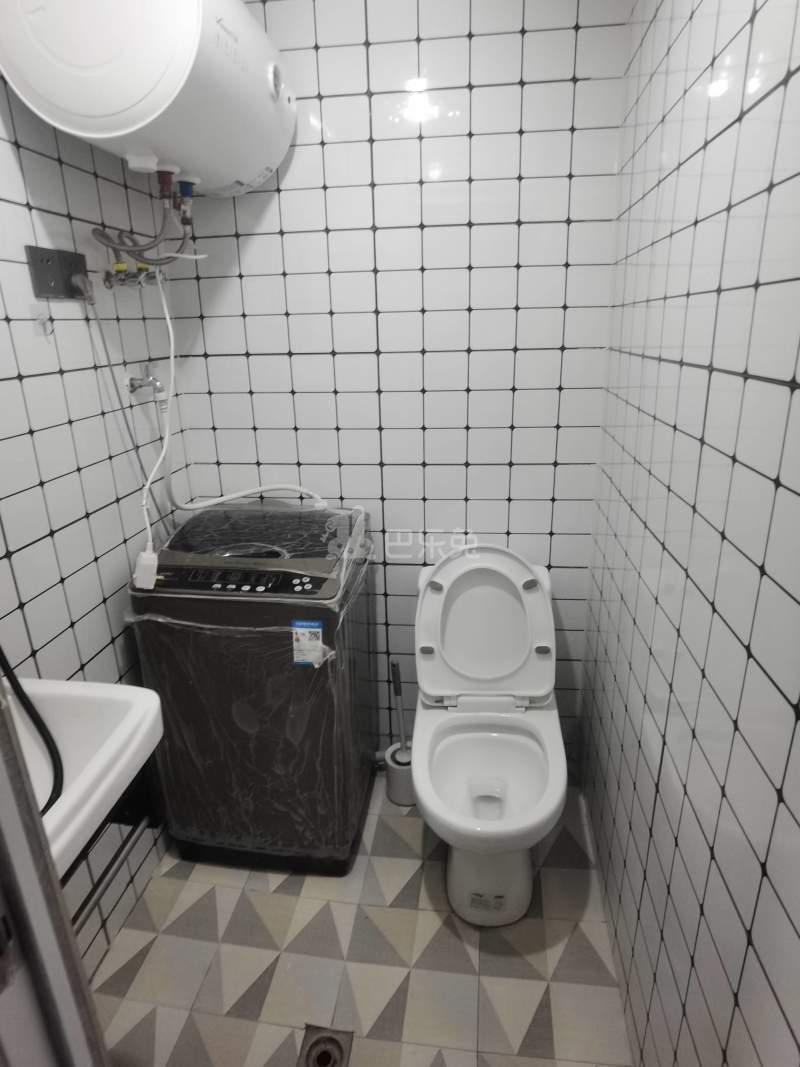 玉兰香苑二期C块10369799卫生间图4