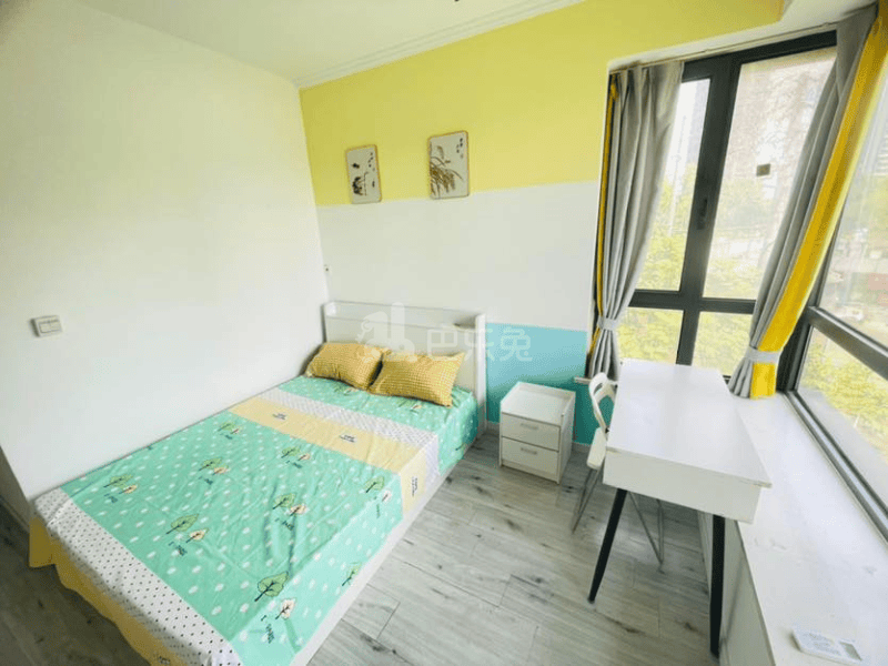 凤凰和美10386333卧室图2