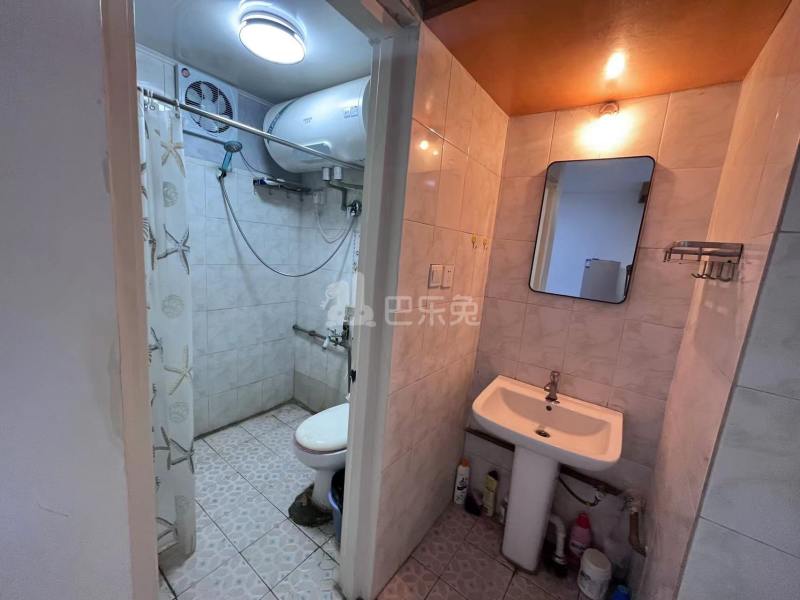 四方新村六村10395018卫生间图5